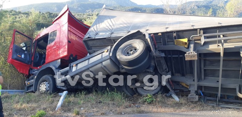 Νέα εκτροπή νταλίκας στην Αθηνών-Λαμίας | iefimerida.gr 1