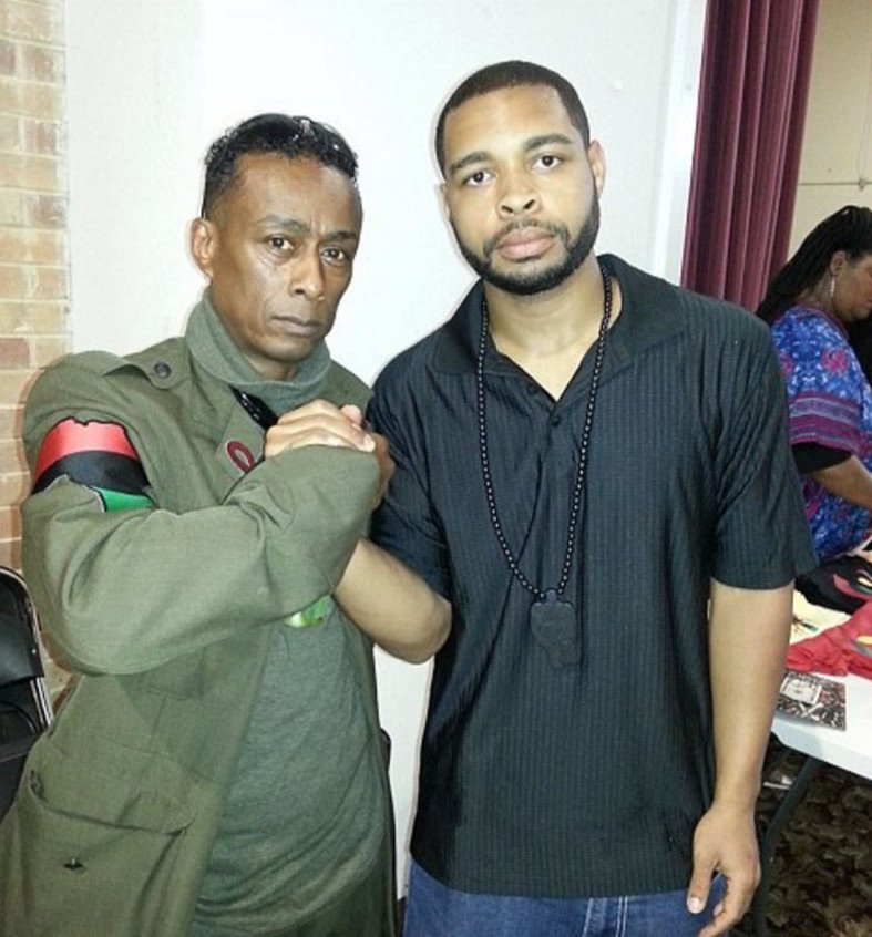 Αυτός είναι ένας από τους ελεύθερους σκοπευτές που έσπειραν τον θάνατο στο Ντάλας [εικόνες] | iefimerida.gr 3