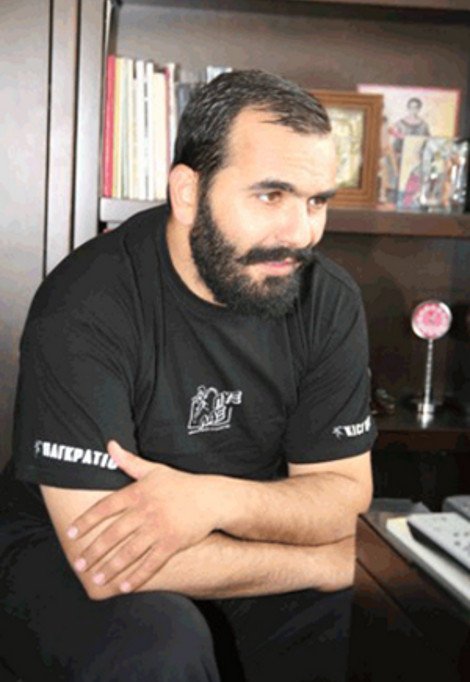 O προπονητής κικ μπόξινγκ που παίρνει την έδρα του Μαριά στη Βουλή -Ποιος είναι ο νέος βουλευτής των ΑΝΕΛ [εικόνες] | iefimerida.gr 0