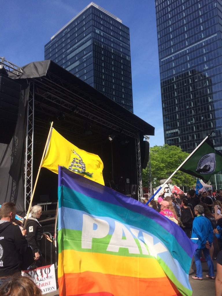 Βρυξέλλες: 6.000 οργισμένοι Ευρωπαίοι διαδήλωσαν κατά του Τραμπ [εικόνες & βίντεο] | iefimerida.gr 7