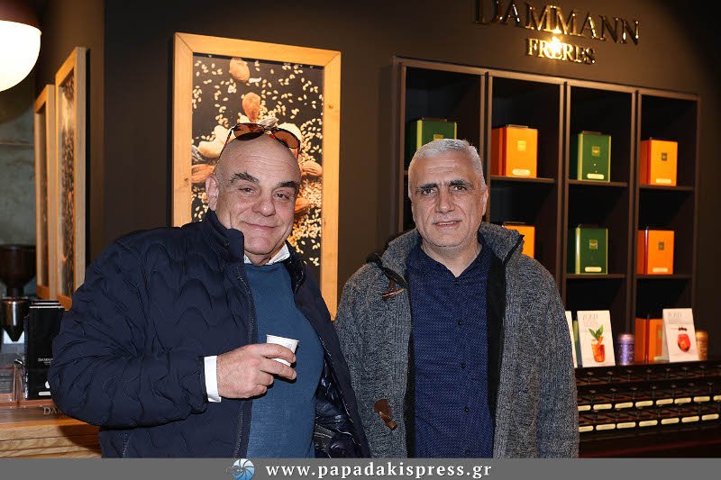 Από αριστερά: Γιάννης Ιωσηφίδης- Διευθύνων Σύμβουλος Kafea Terra s.a, Άγγελος Θεοδωρακόπουλος- Ιδιοκτήτης Atelier Coffee Nuts&more