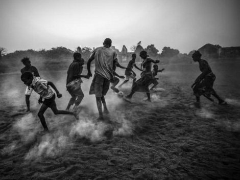 Ο φωτογράφος που κέρδισε βραβείο αλλά πούλησε τη μηχανή του για να ζήσει [εικόνα]  | iefimerida.gr 0