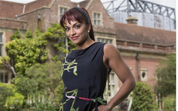 Το Times αποκαλεί «σεξοβόμβα» μια τραγουδίστρια όπερας -Ενα μοναδικό φαινόμενο [εικόνες] | iefimerida.gr 9