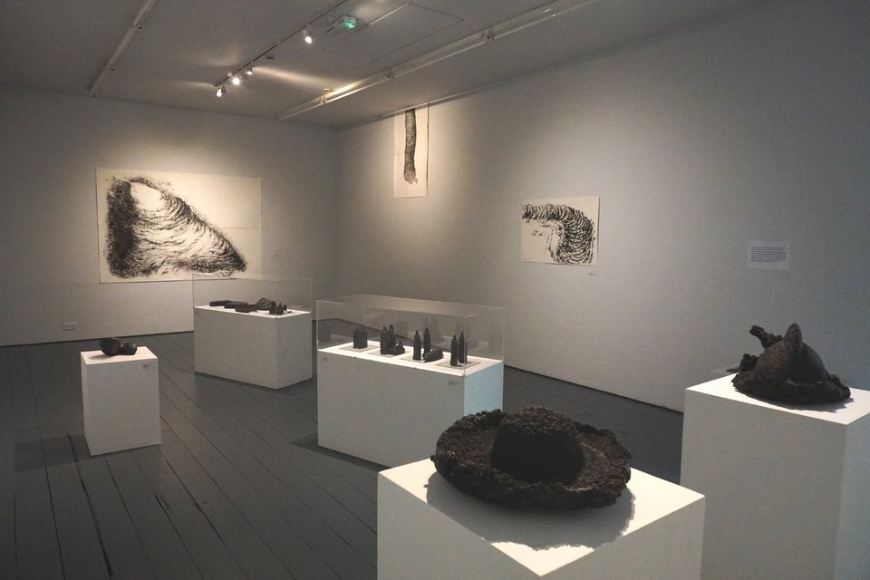 Κι όμως, αυτός ο καλλιτέχνης φτιάχνει γλυπτά από λάβα [εικόνες & βίντεο] | iefimerida.gr 3