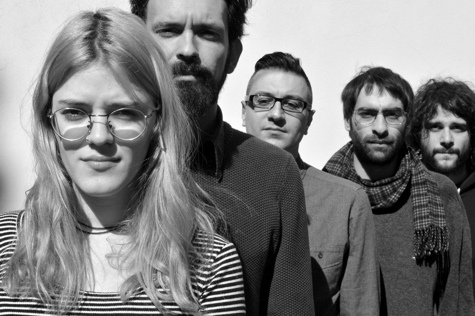  Daphne and the Fuzz – Το ελληνικό vintage pop συγκρότημα που σχηματίστηκε στο ωδείο [βίντεο] | iefimerida.gr 1