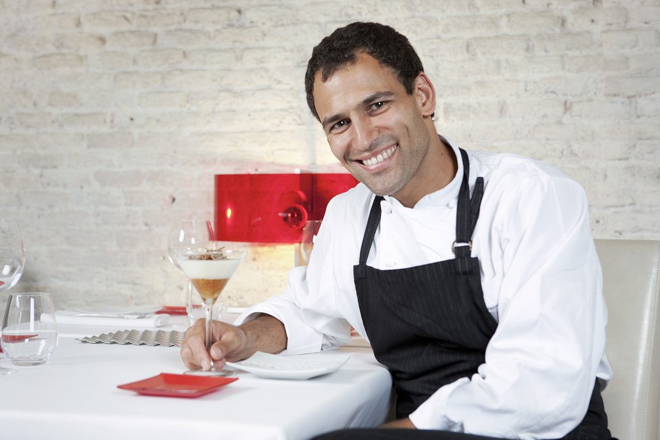 Φρικτός θάνατος για διάσημο Ισπανό σεφ -Καρέ καρέ η συντριβή του με wingsuit σε πλαγιά [εικόνες&βίντεο] | iefimerida.gr 2