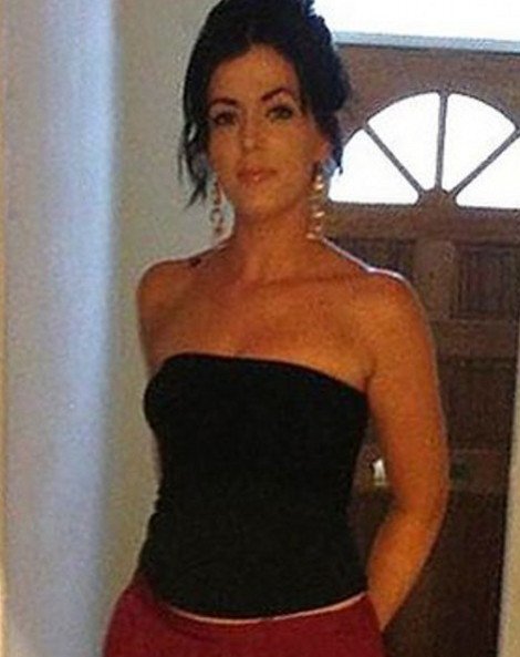 33χρονη καθηγήτρια αποπλάνησε 16χρονο μαθητή της -Τον δίδαξε «γεωγραφία» στον καναπέ της [εικόνες] | iefimerida.gr 1