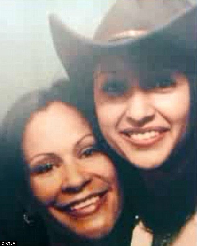 Ανέβασε στο youtube τη δασκάλα της που την κακοποιούσε σεξουαλικά από τα 12 [εικόνες+βίντεο] | iefimerida.gr 1