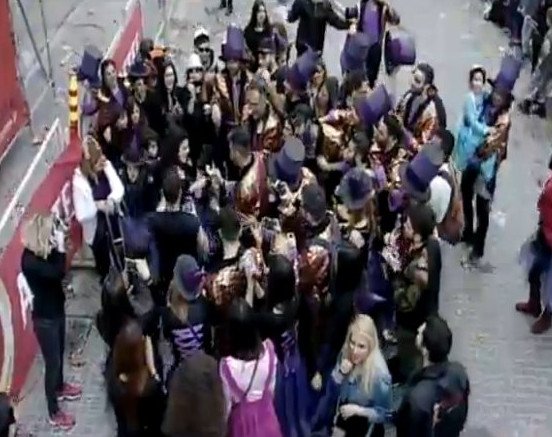 Στο ρεθυμνιώτικο καρναβάλι έγινε και πρόταση γάμου [εικόνες] | iefimerida.gr 1