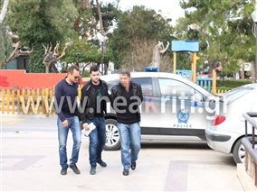 Αυτός είναι ο δάσκαλος που κατηγορείται για ασέλγεια σε 8χρονο κορίτσι [εικόνες] | iefimerida.gr 0