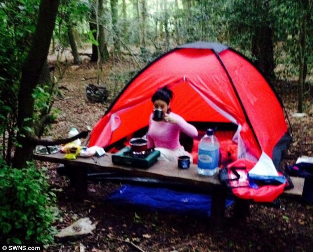 Πραγματικό Blair Witch Project; Δύο γυναίκες ακούν μία τρομακτική παιδική φωνή σε δάσος και βλέπουν ένα φάντασμα [εικόνες] | iefimerida.gr 4