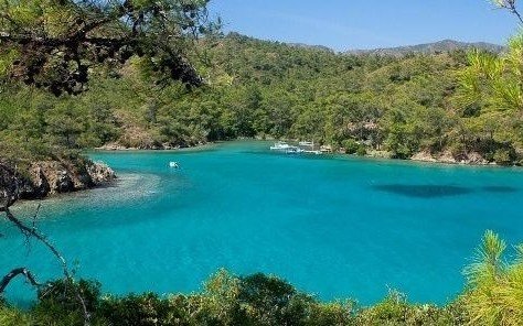 Μια υπέροχη γωνιά της Ελλάδας στους 4 ασυνήθιστους προορισμούς της Μεσογείου για γιοτ [εικόνες] | iefimerida.gr 8