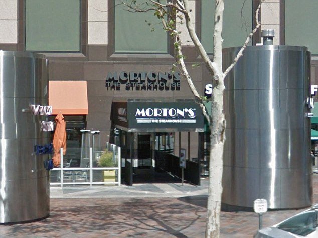 Τον γνώρισε σε σάιτ γνωριμιών και εκείνος τη... φέσωσε με 200 ευρώ -Στο πρώτο ραντεβού [εικόνες] | iefimerida.gr 3