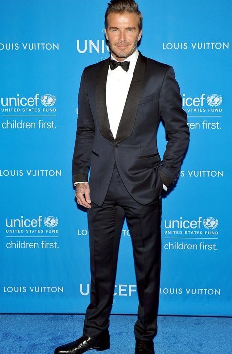 Ντύσου όπως ο Μπέκαμ - Οι 20 εμφανίσεις του που ξεχώρισαν το 2016 [εικόνες] | iefimerida.gr 18