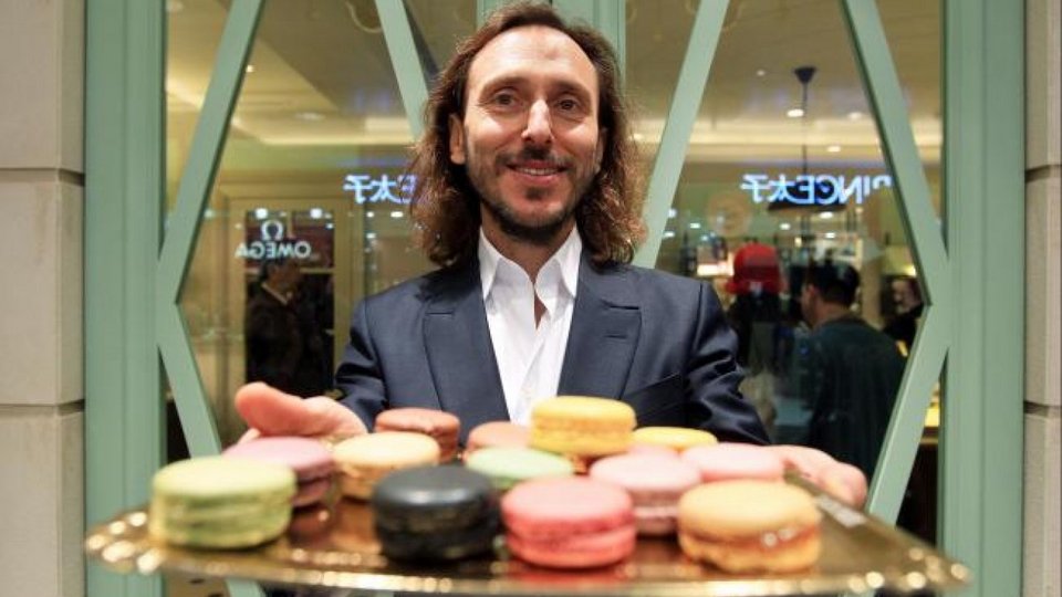 Οι διάσημοι φούρνοι Paul σφάζονται για τα «μάτια» του Φρανσουά Φιγιόν [εικόνες] | iefimerida.gr 5