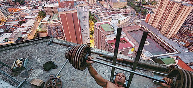 Η ψηλότερη παραγκούπολη του κόσμου -Ο πολυτελής ουρανοξύστης πέντε αστέρων, που στεγάζει χιλιάδες απόκληρους [εικόνες] | iefimerida.gr 2