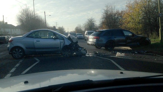 Οι πρώτες φωτογραφίες από το τροχαίο ατύχημα του Ντέιβιντ Μπέκαμ [εικόνες] | iefimerida.gr 2
