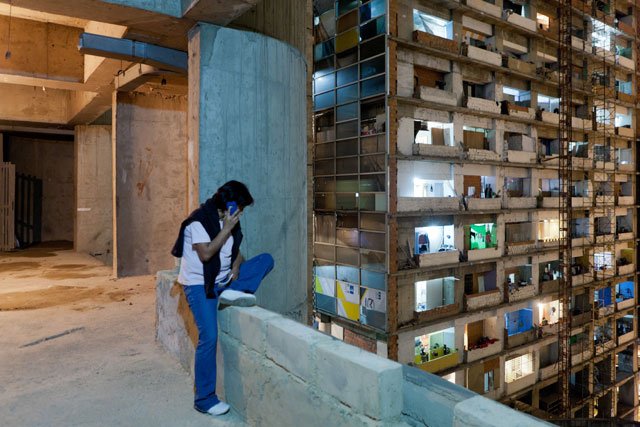 Η ψηλότερη παραγκούπολη του κόσμου -Ο πολυτελής ουρανοξύστης πέντε αστέρων, που στεγάζει χιλιάδες απόκληρους [εικόνες] | iefimerida.gr 3