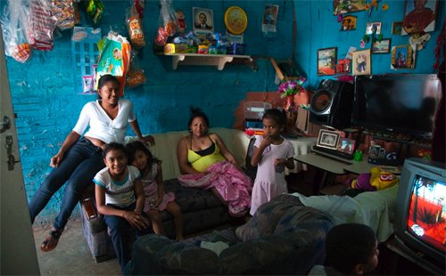 Η ψηλότερη παραγκούπολη του κόσμου -Ο πολυτελής ουρανοξύστης πέντε αστέρων, που στεγάζει χιλιάδες απόκληρους [εικόνες] | iefimerida.gr 4