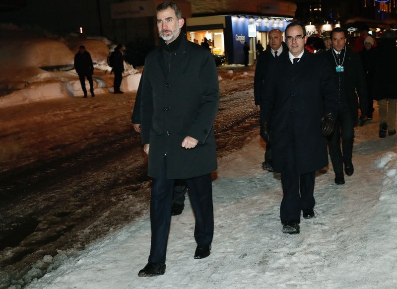 Ο Αλέξης Τσίπρας περπατά στα χιόνια στο Νταβός -Δεν ήταν ο μόνος [εικόνες] | iefimerida.gr 2