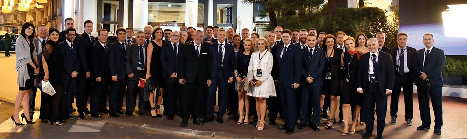 Peugeot 3008: Εκκίνηση από το «κόκκινο χαλί» των Καννών [εικόνες] | iefimerida.gr 0