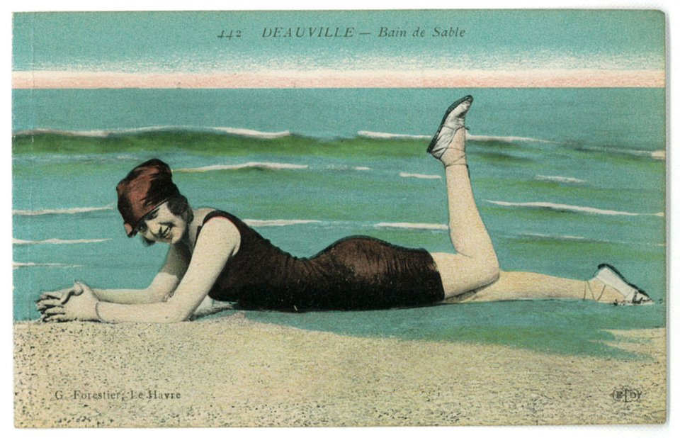 Τι φοράει ένας Γάλλος τουρίστας όταν πάει διακοπές στην σικ παραλία της Ντοβίλ [εικόνες] | iefimerida.gr 7