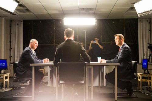 Ρωσία: Εγινε το πρώτο ντιμπέιτ για τις προεδρικές εκλογές -Ενα χρόνο πριν [εικόνες]  | iefimerida.gr 3