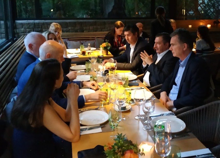 ΚΙΝΑΛ: Δείπνο προς τιμήν του Τίμερμανς στο μουσείο Γουλανδρή -Με Γεννηματά, Καμίνη, Παπανδρέου [εικόνες] | iefimerida.gr 0