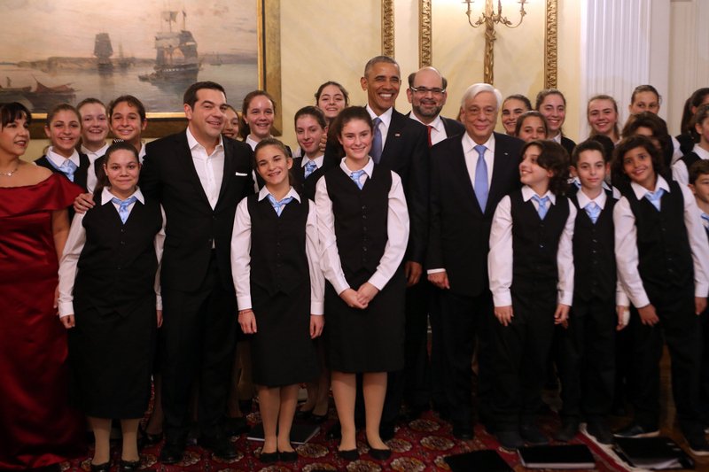 Τα παραλειπόμενα από το δείπνο: Οι selfies Ομπάμα με Τσίπρα, γραμματείς και τον σεφ [εικόνες] | iefimerida.gr 0