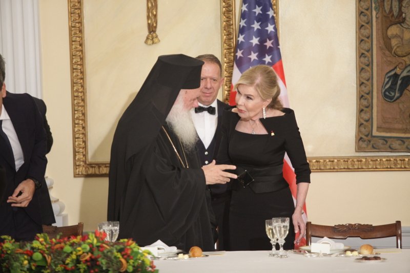 Τα παραλειπόμενα από το δείπνο: Οι selfies Ομπάμα με Τσίπρα, γραμματείς και τον σεφ [εικόνες] | iefimerida.gr 3