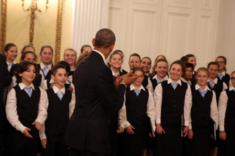 Τα παραλειπόμενα από το δείπνο: Οι selfies Ομπάμα με Τσίπρα, γραμματείς και τον σεφ [εικόνες] | iefimerida.gr 1