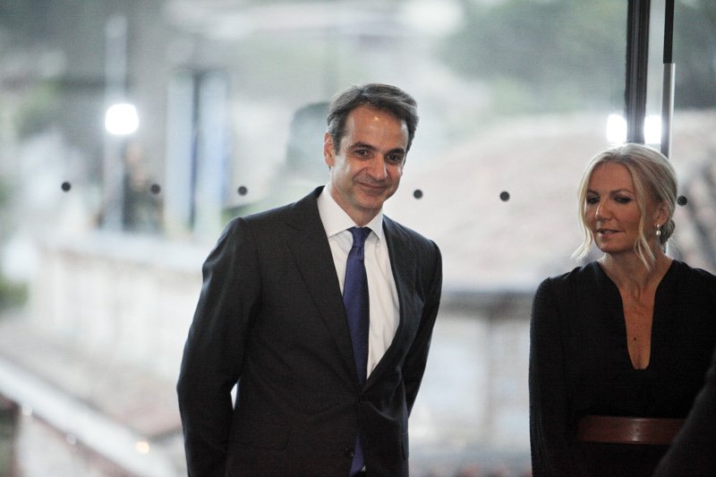 Τσίπρας και Μητσοτάκης στο ίδιο τραπέζι - Ολο το παρασκήνιο | iefimerida.gr 15