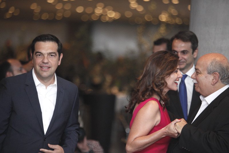 Η Περιστέρα και η Μαρέβα έκλεψαν την παράσταση στο μουσείο της Ακρόπολης [εικόνες] | iefimerida.gr 9