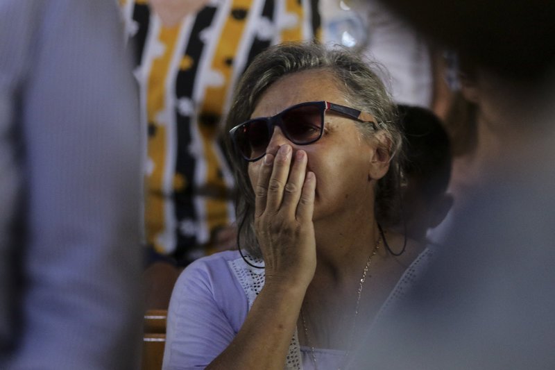 Θρήνος και οδύνη στο Μάτι -Επιμνημόσυνη δέηση για τα θύματα της πυρκαγιάς [εικόνες] | iefimerida.gr 2