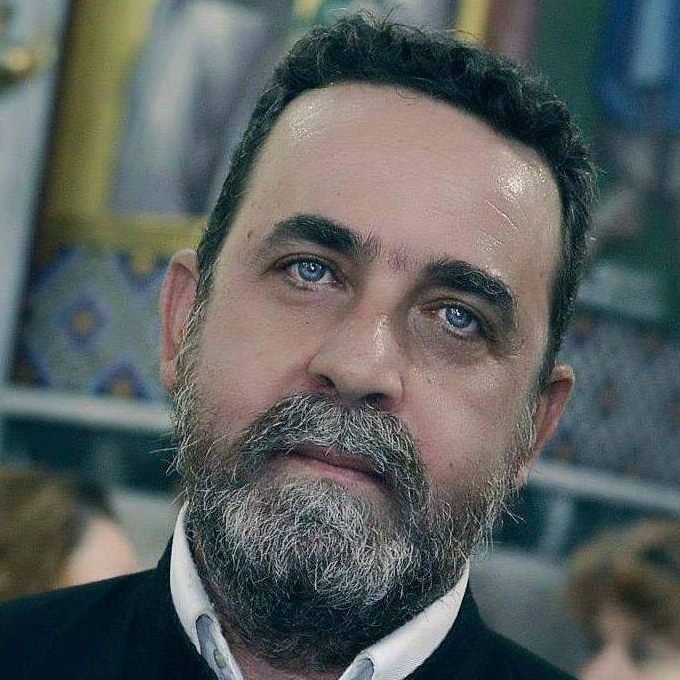 Σε μπελάδες ο ιερέας με τη Χάρλεϊ –Περιμένει παιδί εκτός γάμου, ζητά να μην τον διώξουν | iefimerida.gr 0