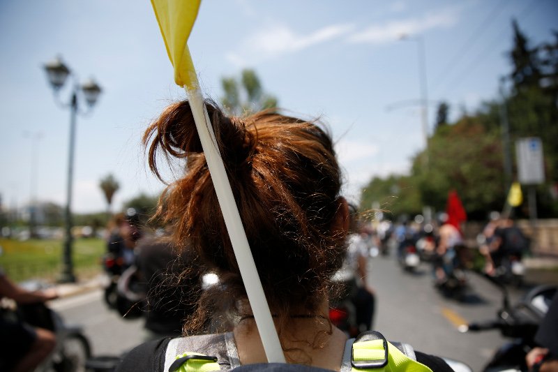 Μοτοπορεία σε όλη την Αθήνα έκαναν οι απεργοί ντελιβεράδες -Τι ζητούν [εικόνες] | iefimerida.gr 3