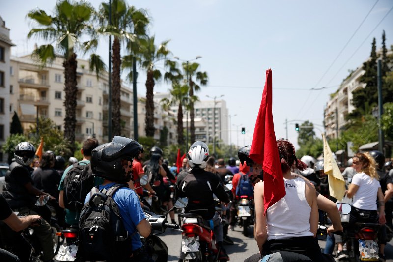Μοτοπορεία σε όλη την Αθήνα έκαναν οι απεργοί ντελιβεράδες -Τι ζητούν [εικόνες] | iefimerida.gr 4