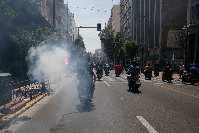 Μοτοπορεία σε όλη την Αθήνα έκαναν οι απεργοί ντελιβεράδες -Τι ζητούν [εικόνες] | iefimerida.gr 8