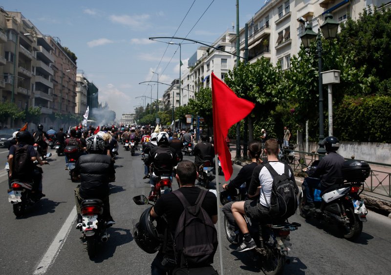 Μοτοπορεία σε όλη την Αθήνα έκαναν οι απεργοί ντελιβεράδες -Τι ζητούν [εικόνες] | iefimerida.gr 2