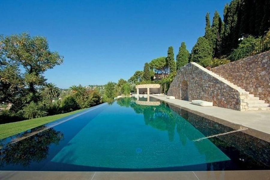 Το σπίτι που πέθανε ο Πικάσο βγαίνει στο σφυρί -Μυθική κατοικία στην Κυανή Ακτή [εικόνες] | iefimerida.gr 8