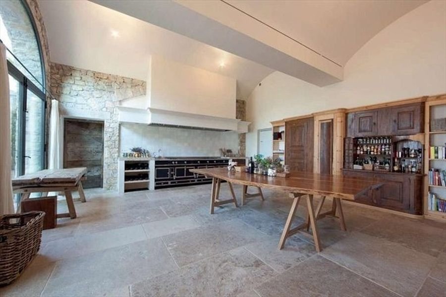 Το σπίτι που πέθανε ο Πικάσο βγαίνει στο σφυρί -Μυθική κατοικία στην Κυανή Ακτή [εικόνες] | iefimerida.gr 10