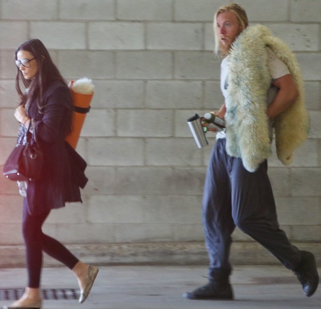 30χρονος δύτης μαργαριταριών ο νέος «Βίκινγκ» σύντροφος της Ντέμι Μουρ [εικόνες]  | iefimerida.gr 0