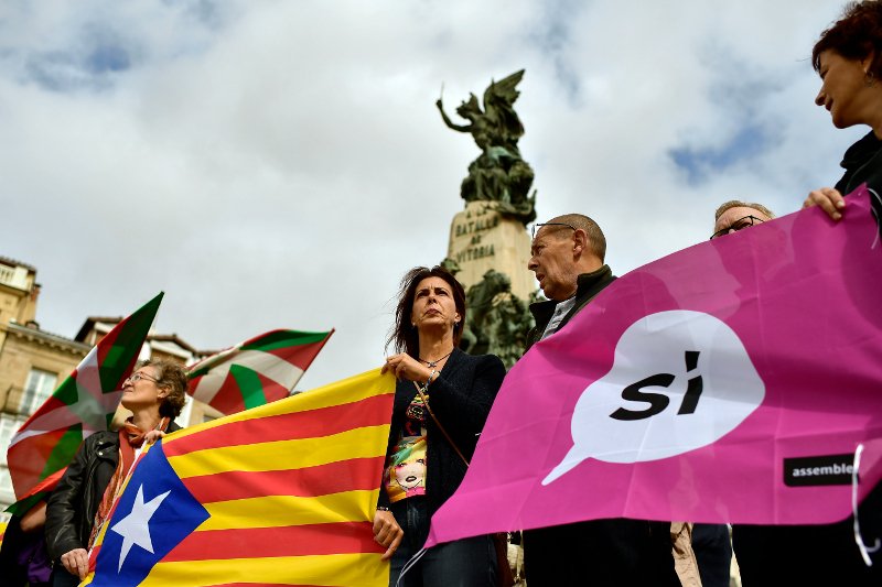 Ισπανία: Οι Καταλανοί γιορτάζουν με διαδηλώσεις για την ανεξαρτησία την εθνική τους εορτή [βίντεο]  | iefimerida.gr 1