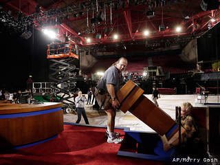 Πυρετώδεις προετοιμασίες για το ντιμπέιτ Ομπάμα - Ρόμνεϊ στο Ντένβερ [εικόνες] | iefimerida.gr 11