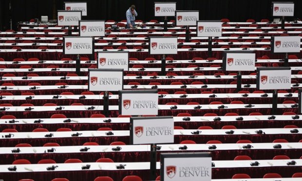 Πυρετώδεις προετοιμασίες για το ντιμπέιτ Ομπάμα - Ρόμνεϊ στο Ντένβερ [εικόνες] | iefimerida.gr 12