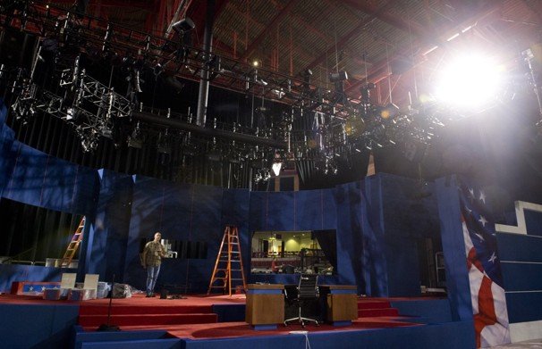 Πυρετώδεις προετοιμασίες για το ντιμπέιτ Ομπάμα - Ρόμνεϊ στο Ντένβερ [εικόνες] | iefimerida.gr 5