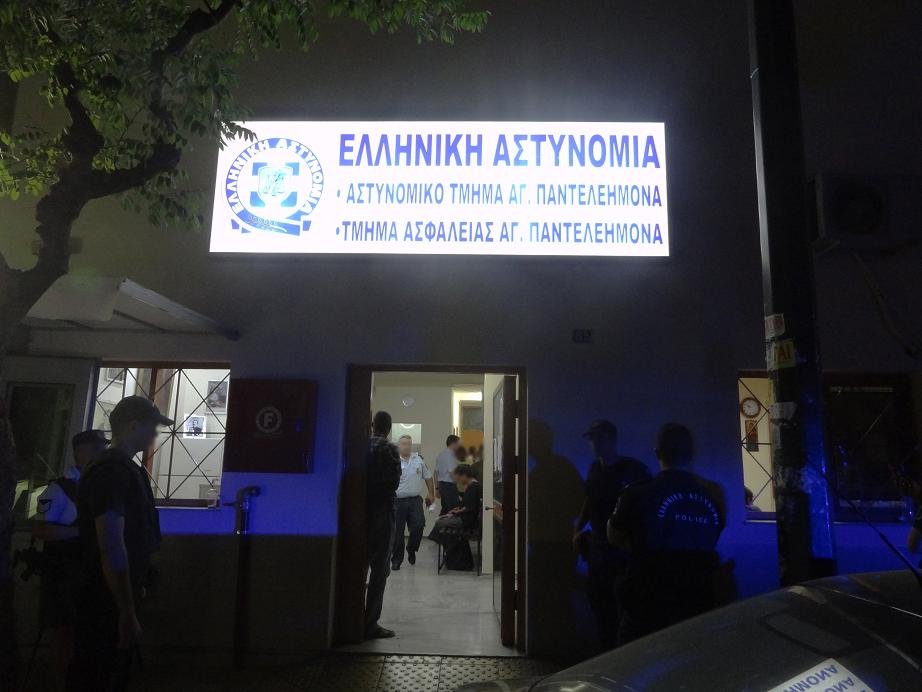 Η κυβέρνηση κάνει σκληρή στροφή: Μαζεύει καθημερινά μετανάστες από την Ομόνοια και τον Αγιο Παντελεήμονα [βίντεο & εικόνες] | iefimerida.gr 1