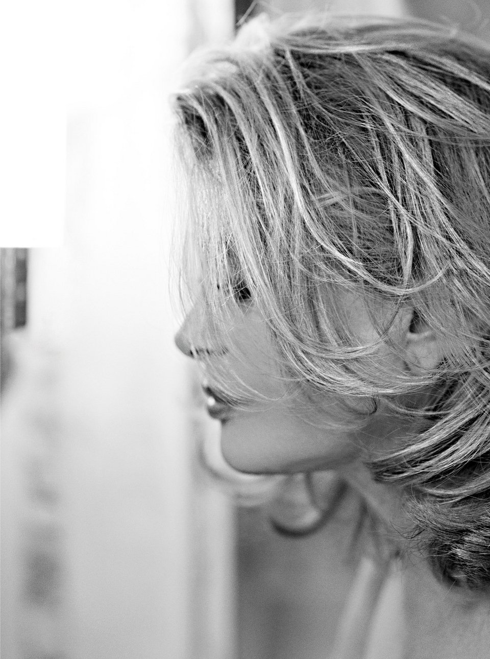 Με διαφανή εσώρουχα και δωδεκάποντα Louboutin ποζάρει η Κατρίν Ντενέβ στα 70 της, για τους New York Times [εικόνες] | iefimerida.gr 1