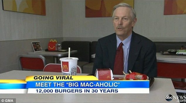 Απίστευτο: Δείτε πώς είναι ο άνθρωπος που έχει καταναλώσει 12.000 χάμπουργκερ τα τελευταία 30 χρόνια [εικόνα+βίντεο] | iefimerida.gr 0