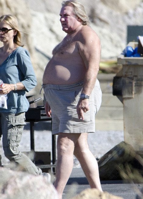 Αγνώριστος ο Ζεράρ Ντεπαρντιέ: Εβαλε το μαγιό του και... σόκαρε την Καλιφόρνια [εικόνες] | iefimerida.gr 0